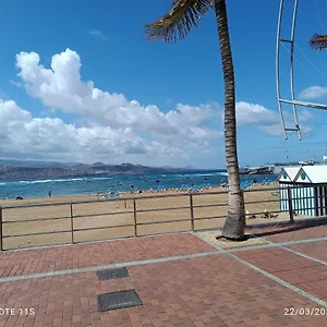 https://canteras-beach-crush.in-canary-islands.com